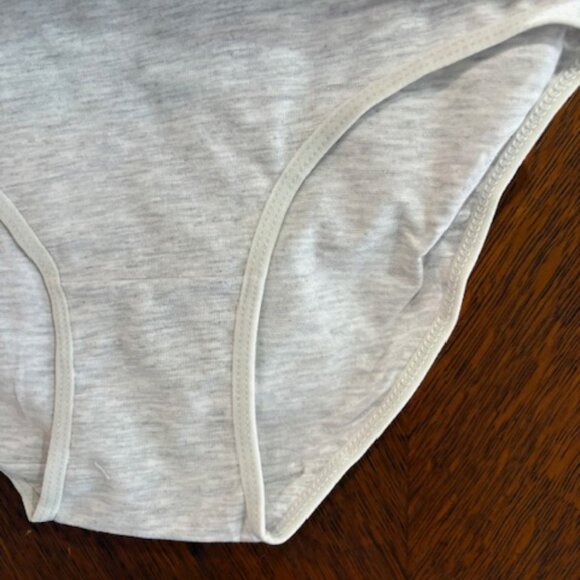 NWT Laura Ashley 5-pack briefs, size medium - Picture 5 of 8